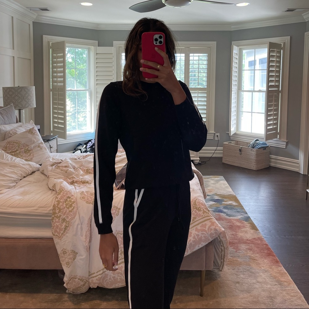 Black and white set